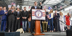 Der Republikaner Rick Perry verkündet seine Kandidatur in Addison, Texas.